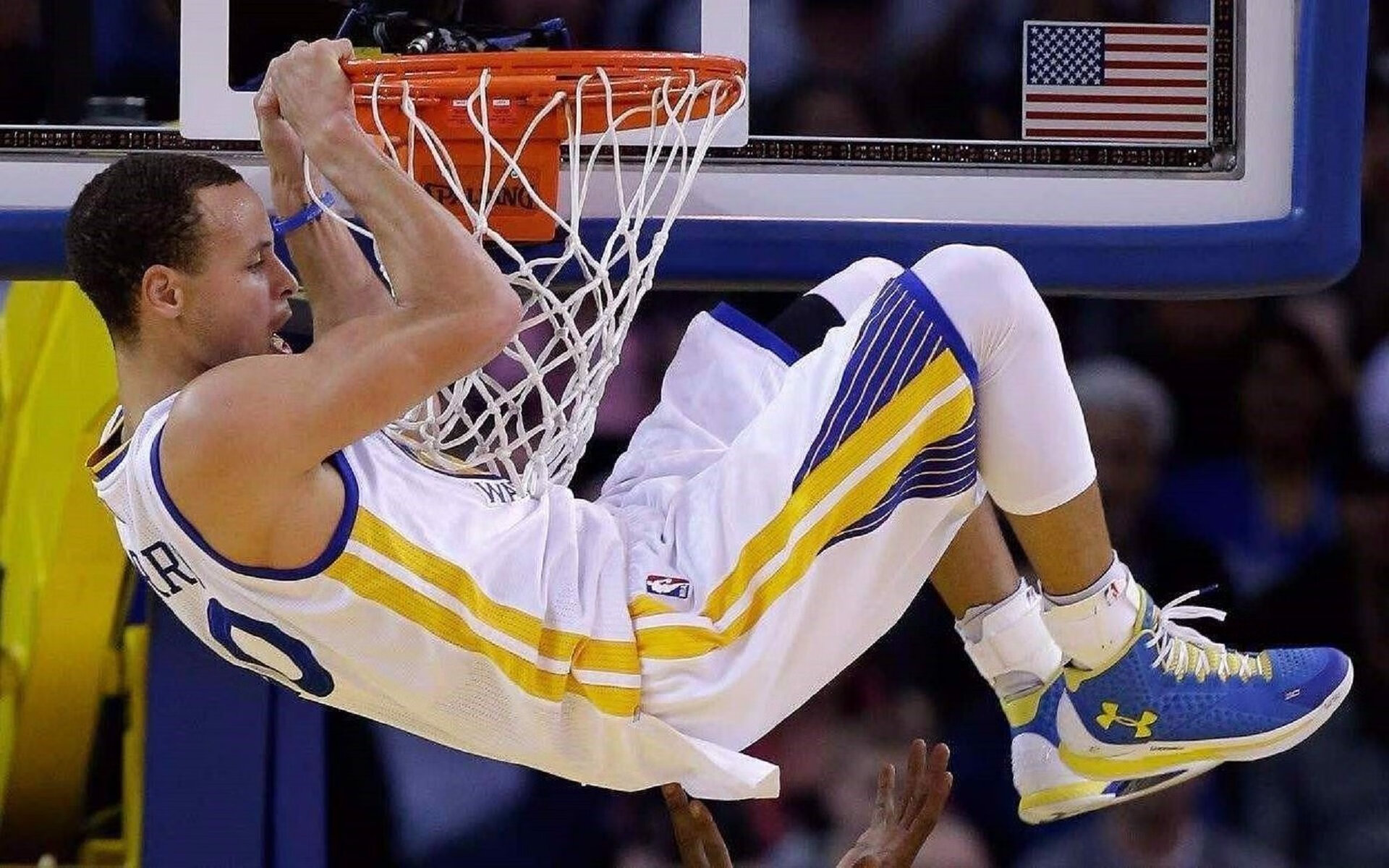 1.悬念版,曼谷之夜,高卢雄鸡折戟!泰国黑马零封法国,陈雨菲一剑封喉震惊羽坛
